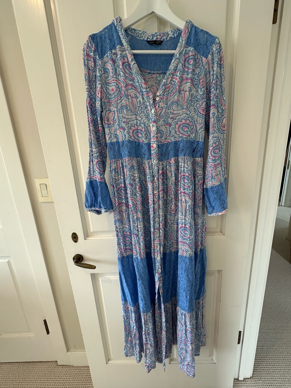 SPLASH Paisley Maxi Dress Tiered with Lace Trim, Size Small